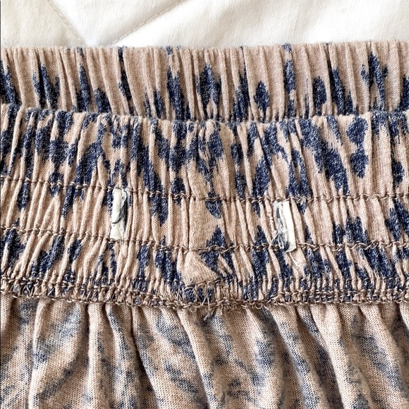 Forever 21 Skirt w/ Pockets - Picture 5 of 7